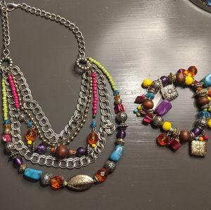 Multilayered necklace and bracelet